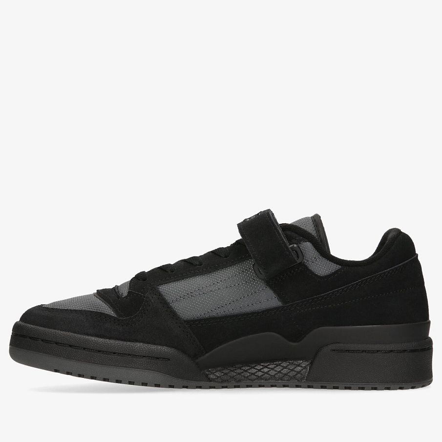 Фото № 2 с приближением к товару «‎Adidas Forum »