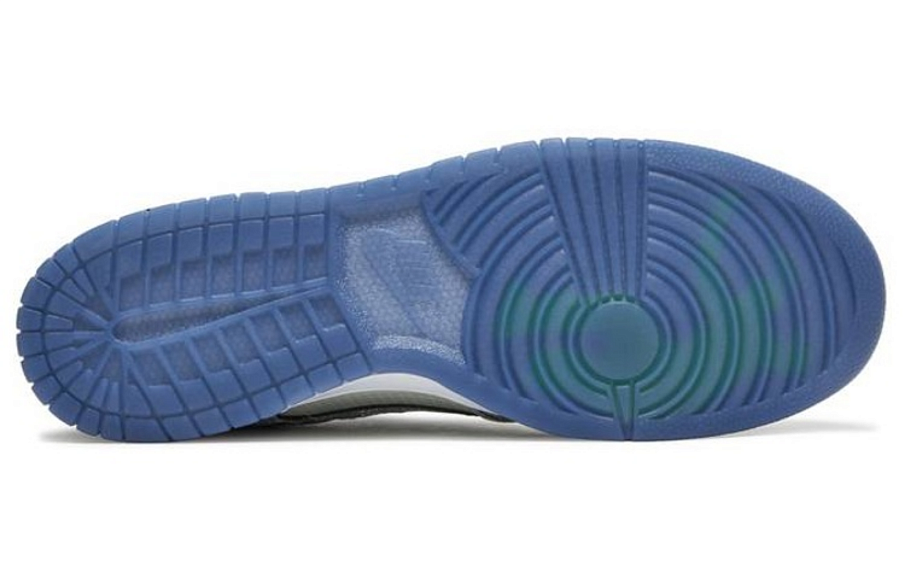 Фото № 4 с приближением к товару «‎UNION Nike Dunk Low Passport Pack Skate shoes Pistachio»