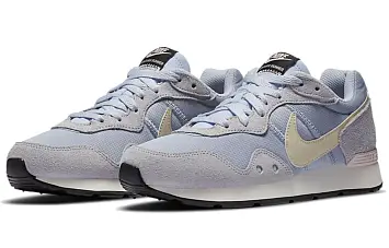 Nike Wmns Venture Runner 'Ghost' - 5