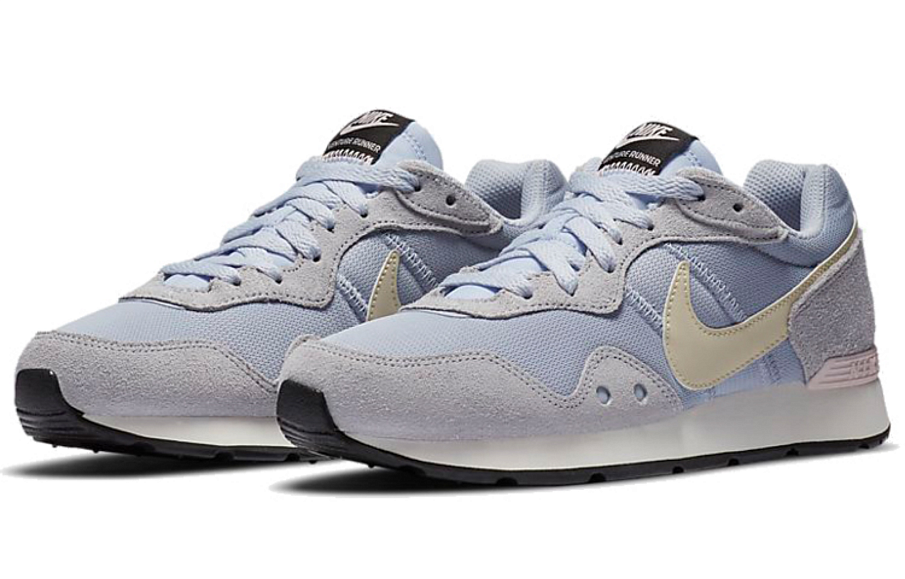 Фото № 3 с приближением к товару «‎Nike Wmns Venture Runner 'Ghost'»