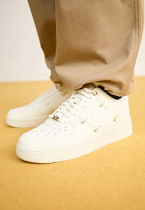 Фото № 2 с приближением к товару «‎AIR FORCE 1 '07»