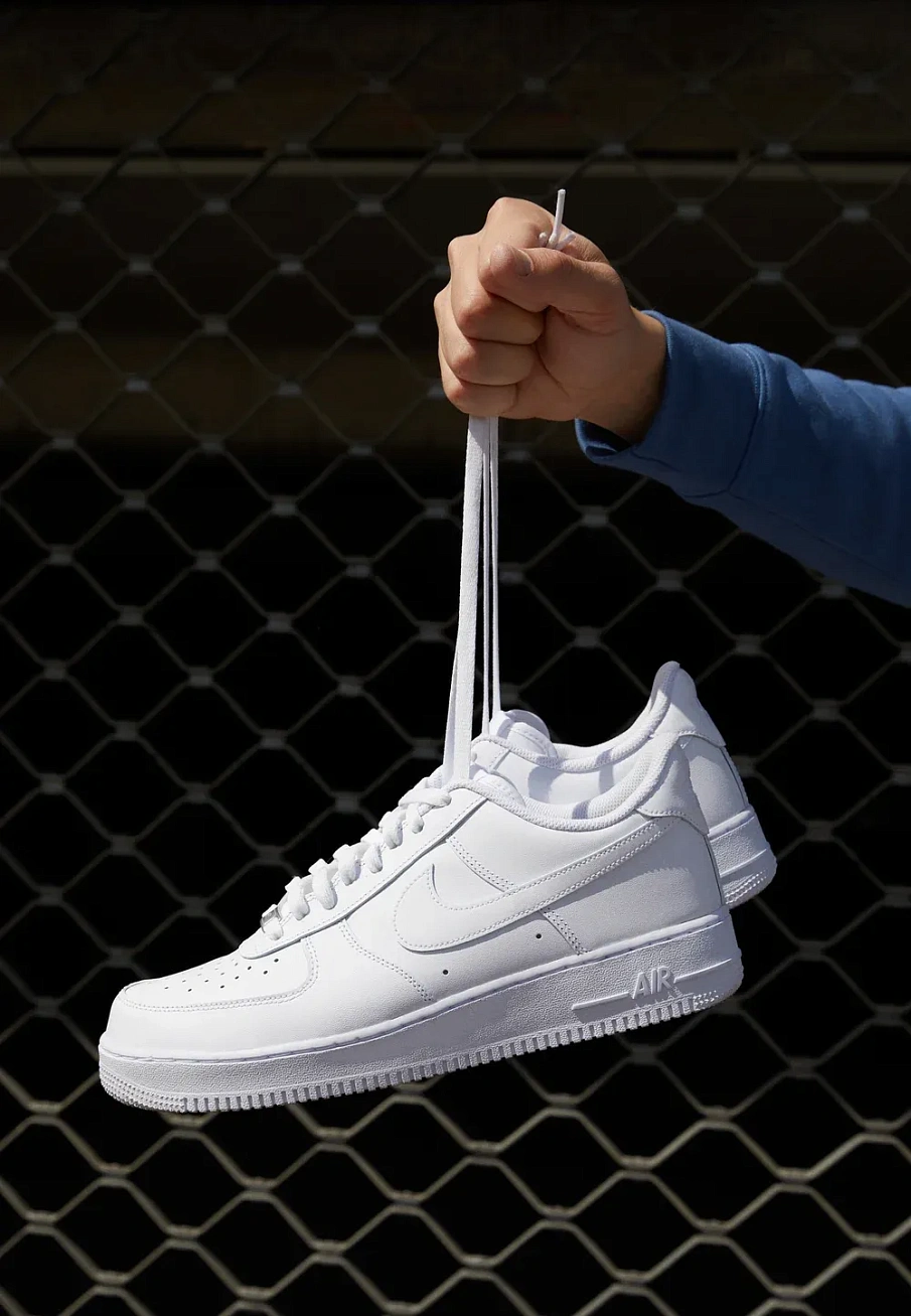 Фото № 2 с приближением к товару «‎AIR FORCE 1 '07»