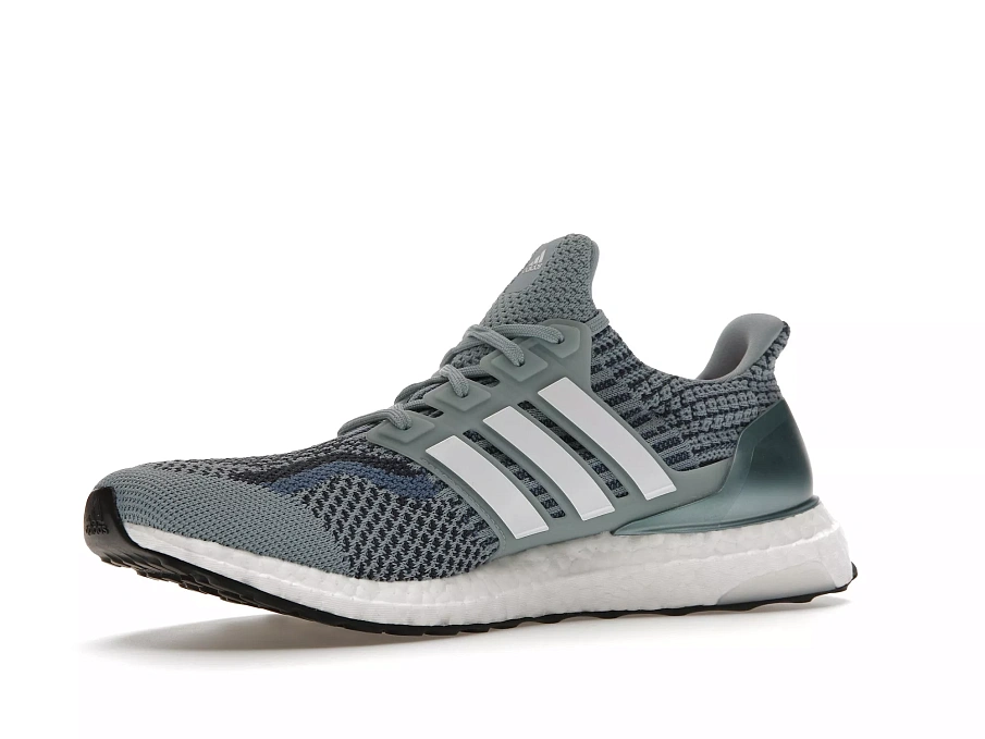 Фото № 6 с приближением к товару «‎adidas Ultra Boost 5.0 DNA Magic Grey Shadow Navy»