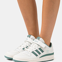 Фото № 2 с приближением к товару «‎Adidas Forum »