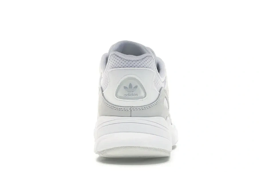 Фото № 4 с приближением к товару «‎adidas Yung-96 Cloud White Grey One»