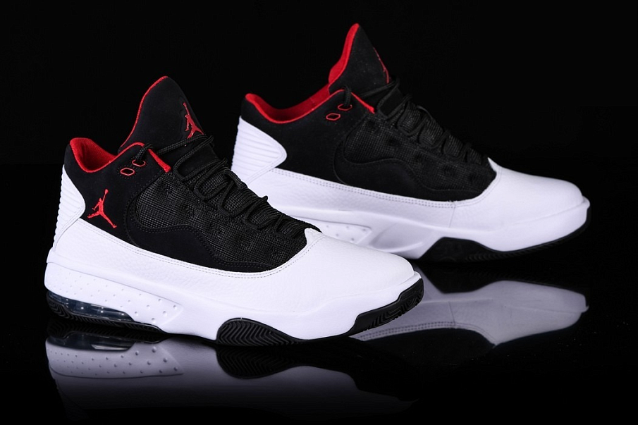 Фото № 4 с приближением к товару «‎Nike Air Jordan Max Aura 2 Bloodline»