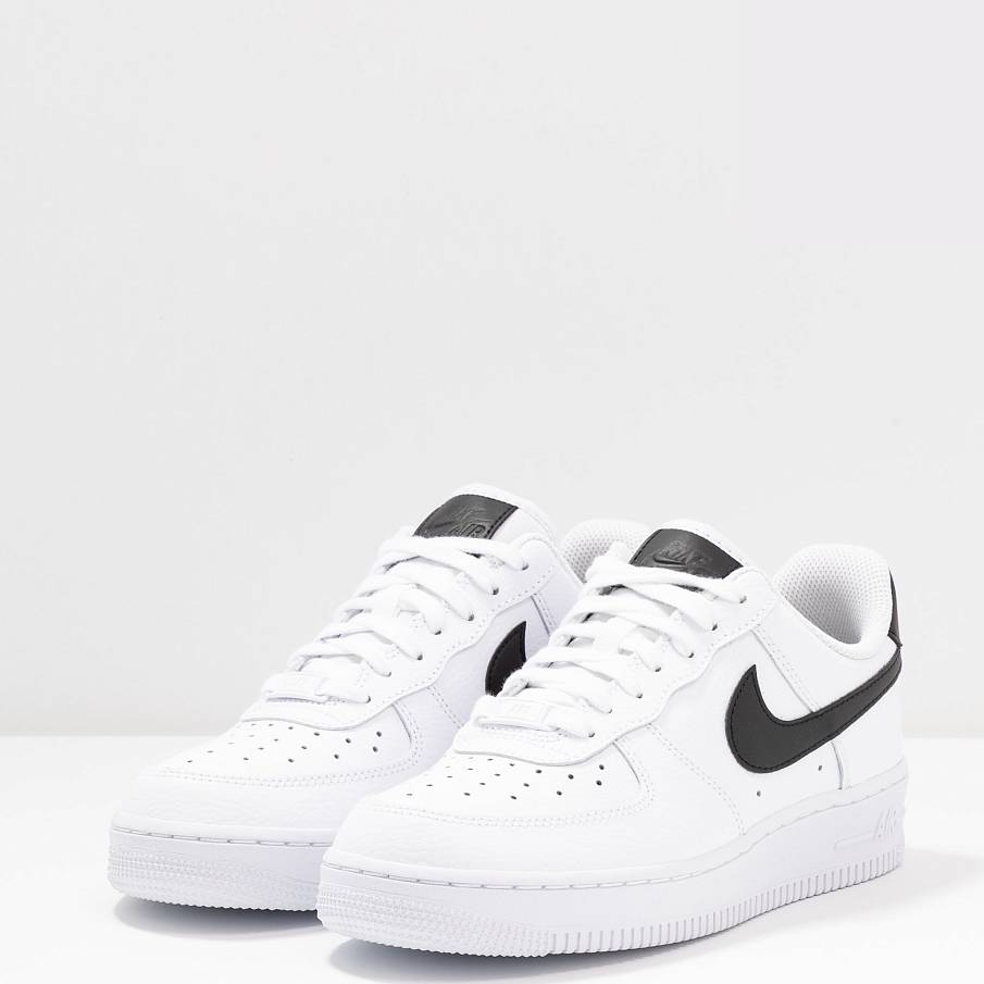 Фото № 5 с приближением к товару «‎Nike Air Force 1 »