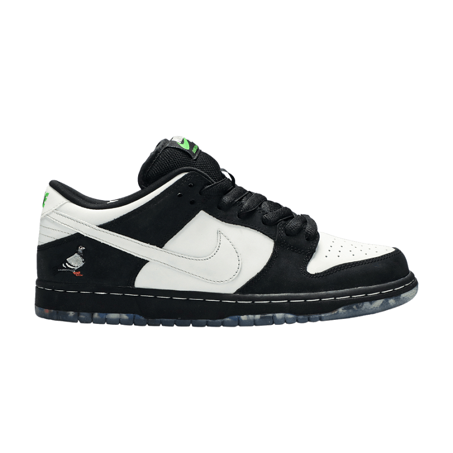 Фото № 1 с приближением к товару «‎Jeff Staple x Nike Dunk Low Pro SB Panda Pigeon Laser-Etched Special Box»
