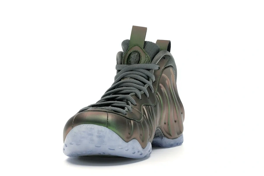 Фото № 3 с приближением к товару «‎Nike Air Foamposite One Iridescent »