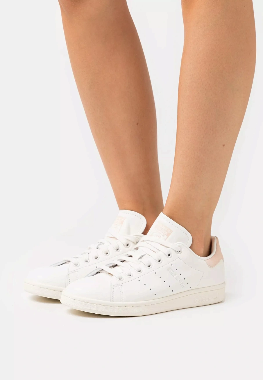 Фото № 1 с приближением к товару «‎STAN SMITH »