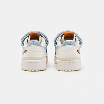 Фото № 3 с приближением к товару «‎Adidas Forum »