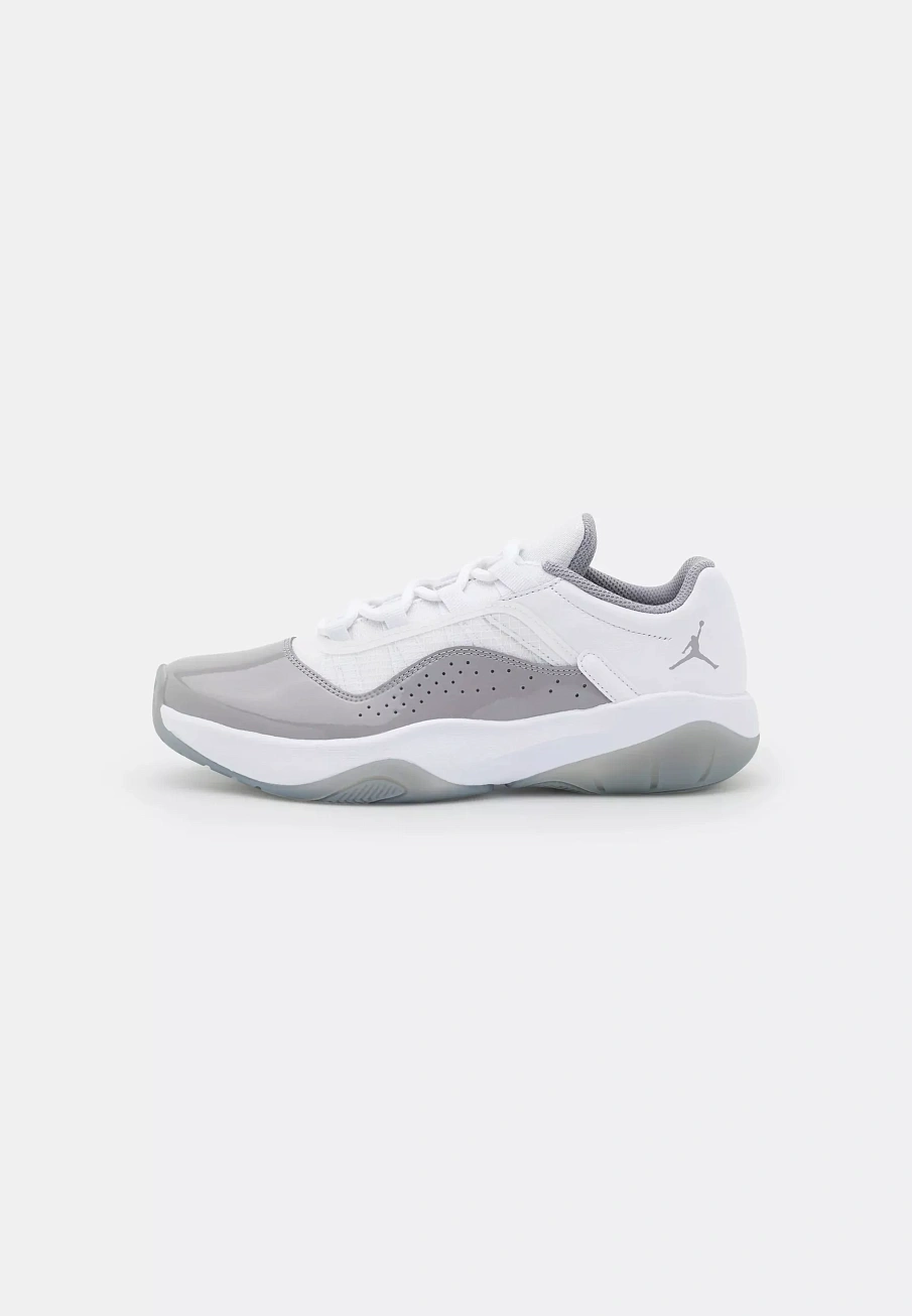 Фото № 2 с приближением к товару «‎WMNS AIR JORDAN 11 CMFT LOW»