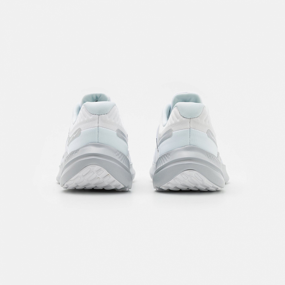 Фото № 3 с приближением к товару «‎Nike Quest 5»