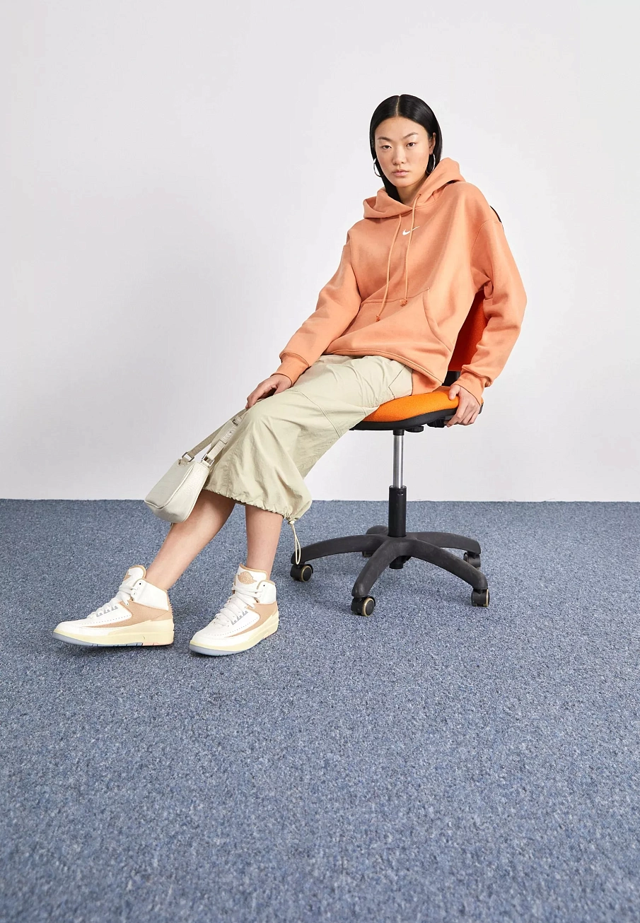 Фото № 4 с приближением к товару «‎WMNS AIR JORDAN 2 RETRO»