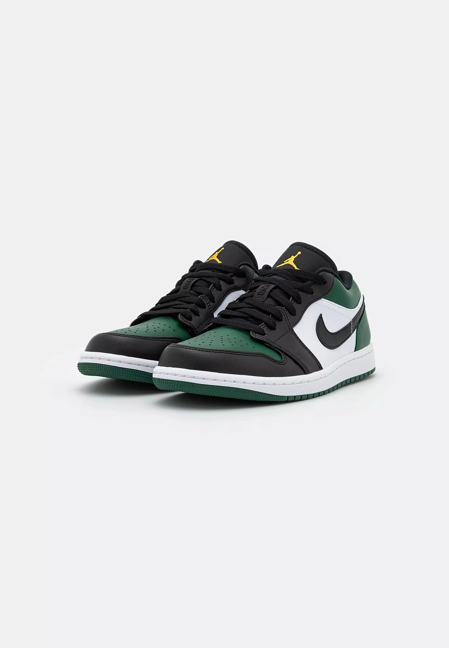 Фото № 4 с приближением к товару «‎AIR JORDAN 1»