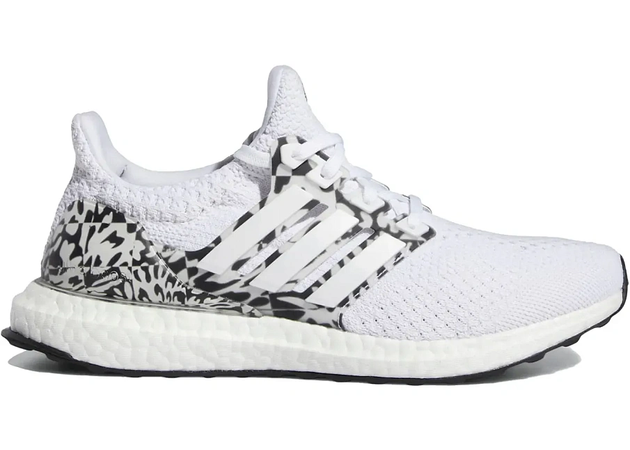 Фото № 1 с приближением к товару «‎adidas Ultra Boost 5.0 DNA Cloud White Core Black »