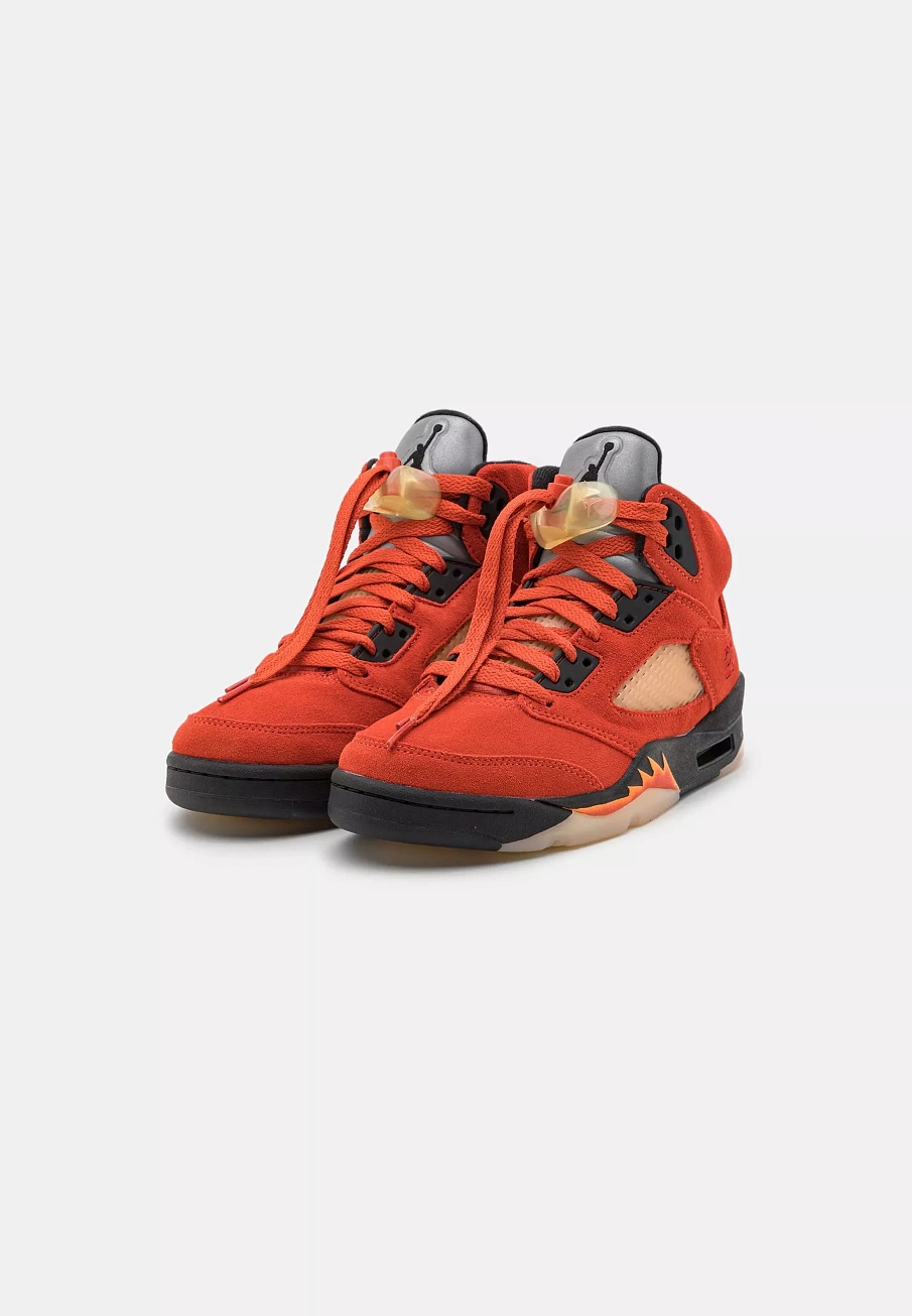 Фото № 4 с приближением к товару «‎WMNS AIR JORDAN 5 RETRO»