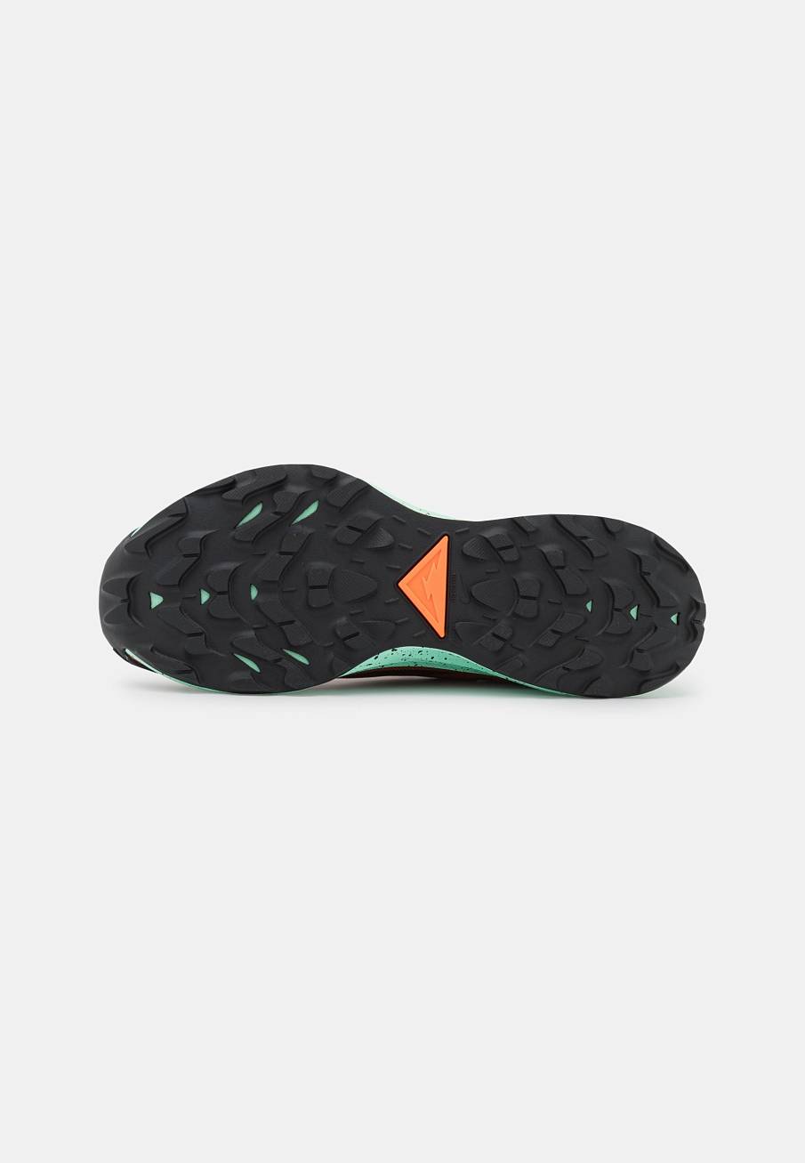 Фото № 5 с приближением к товару «‎Nike Pegasus Trail 3 Gtx»
