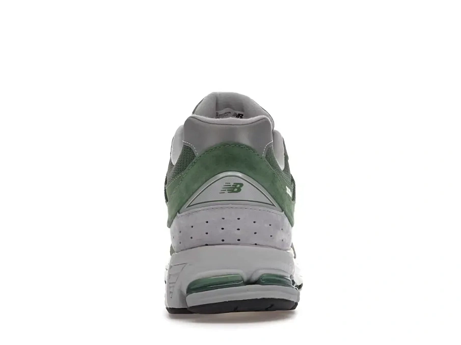 Фото № 4 с приближением к товару «‎New Balance 2002R»