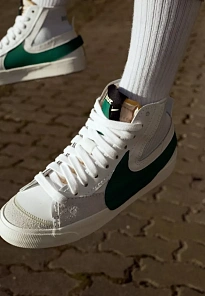 Фото № 4 с приближением к товару «‎BLAZER MID '77 JUMBO UNISEX»