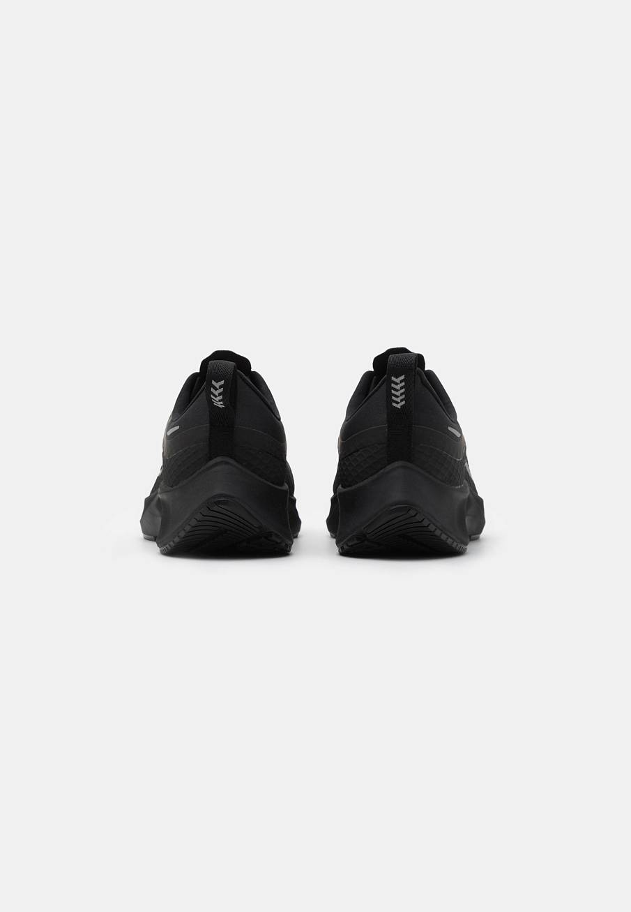 Фото № 3 с приближением к товару «‎Nike Air Zm Pegasus Shield»