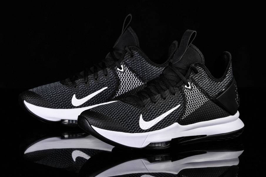 Фото № 2 с приближением к товару «‎Nike Lebron Witness IV Oreo»