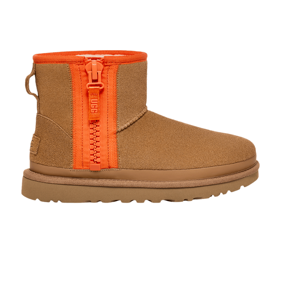 Фото № 1 с приближением к товару «‎UGG Women's Classic Mini Zipper Tape Logo Chestnut»