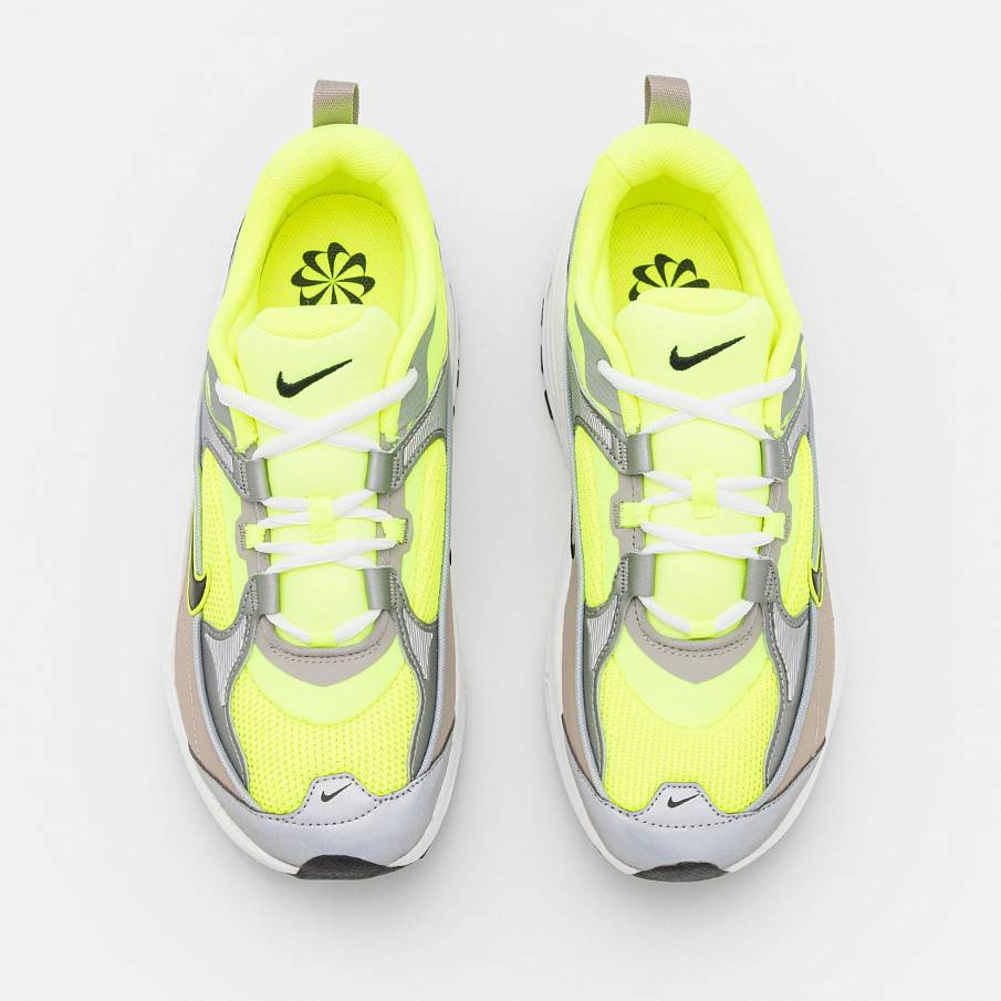 Фото № 5 с приближением к товару «‎Nike W Air Max Bliss NN »