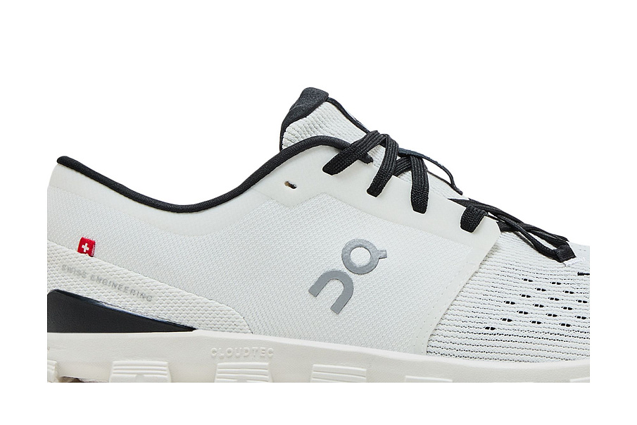 Фото № 3 с приближением к товару «‎ON Cloud X 4 Ivory Black»