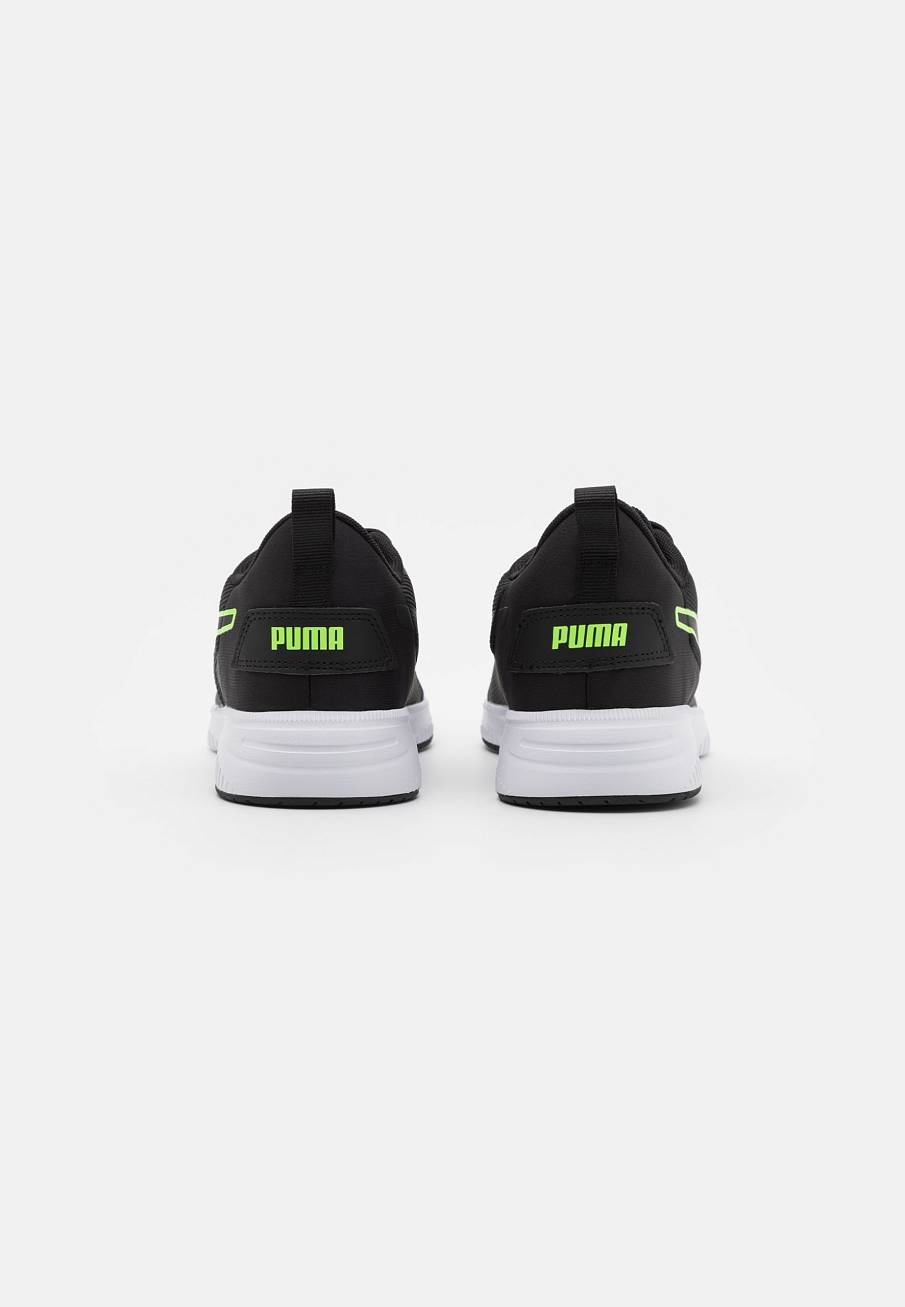 Фото № 3 с приближением к товару «‎Puma Flyer Flex»