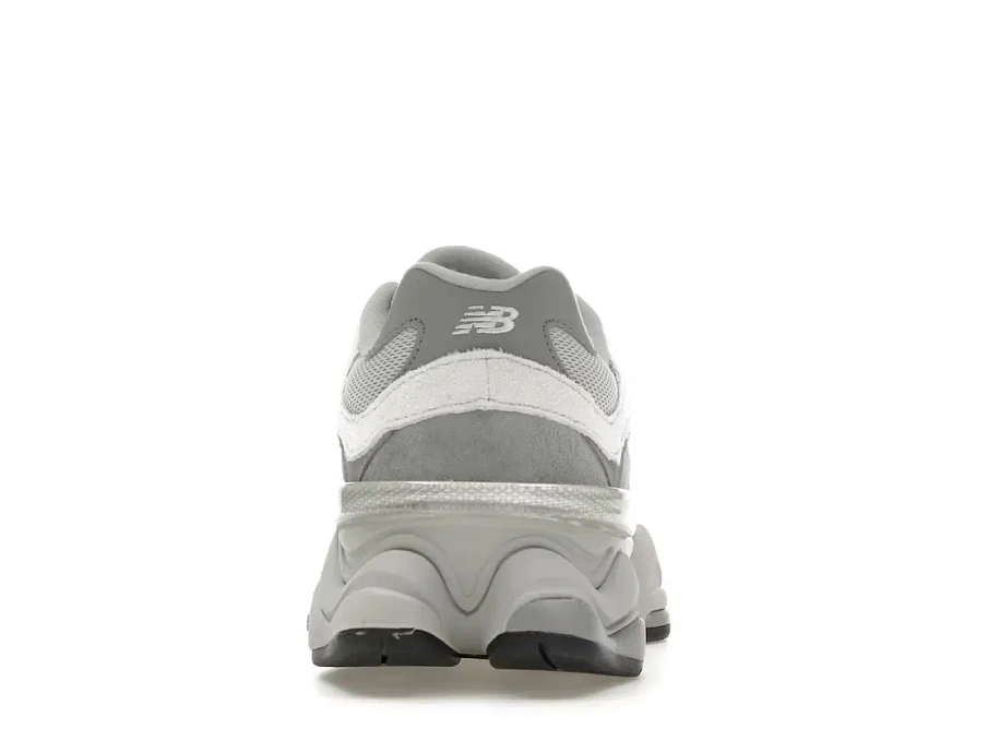 Фото № 4 с приближением к товару «‎New Balance 9060»