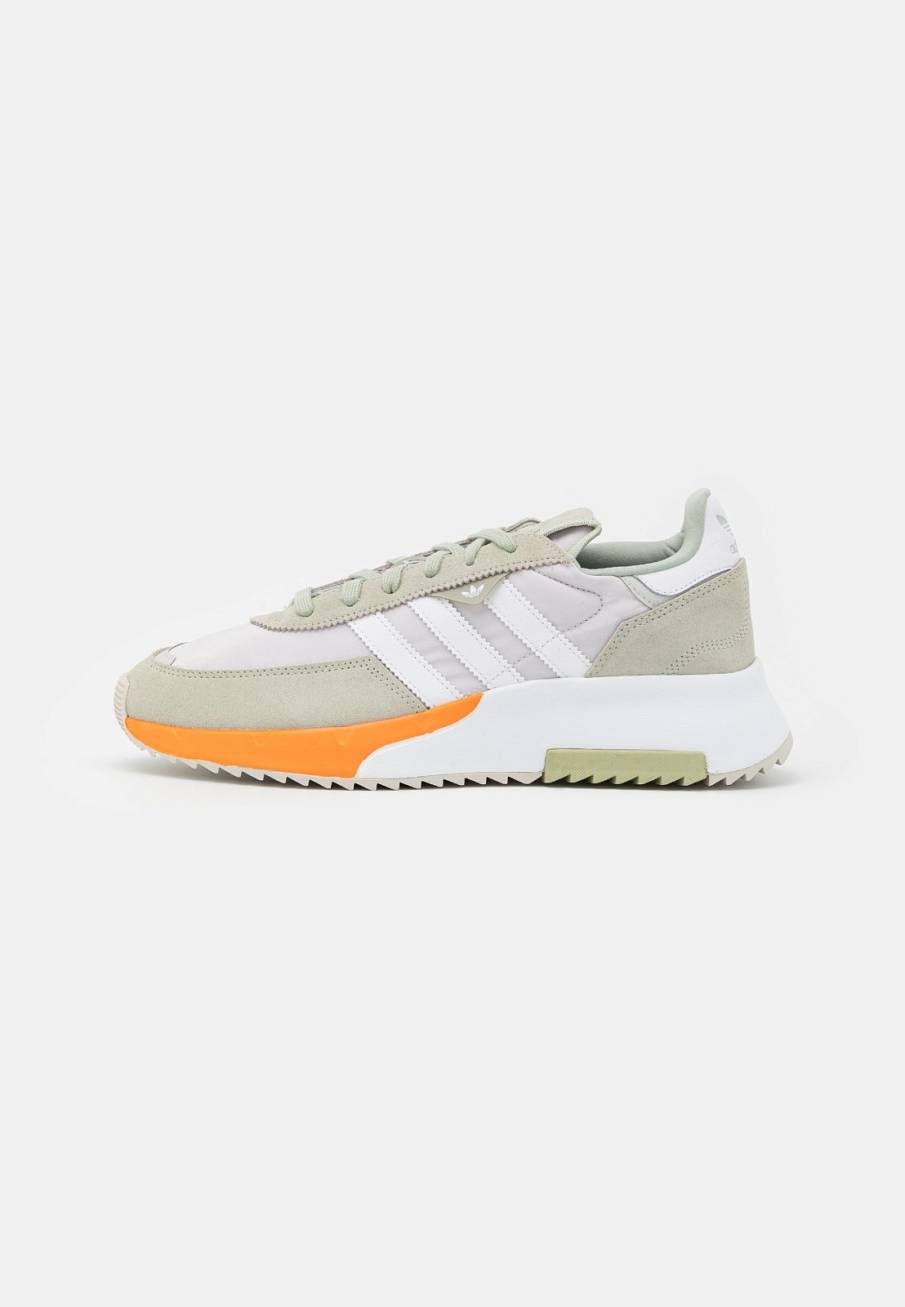 Фото № 1 с приближением к товару «‎Adidas Retropy »