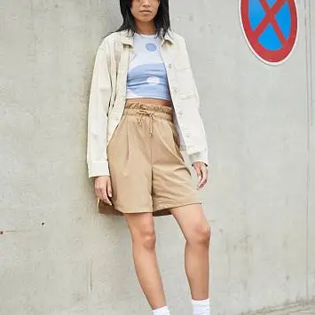Jordan Wmns Air Lv8d  - 4