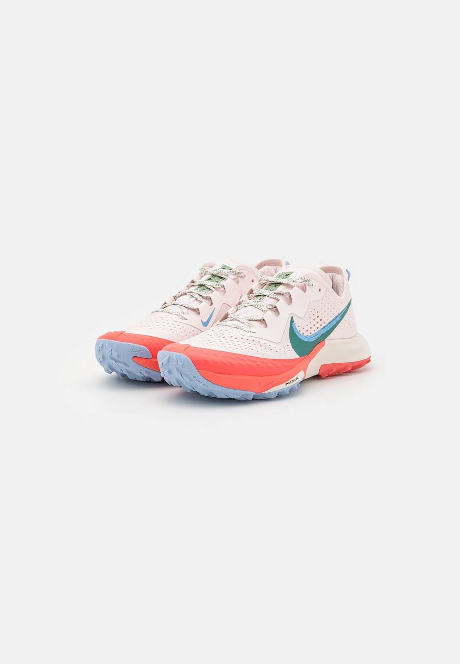 Фото № 2 с приближением к товару «‎Nike Air Zoom Terra Kiger 7»