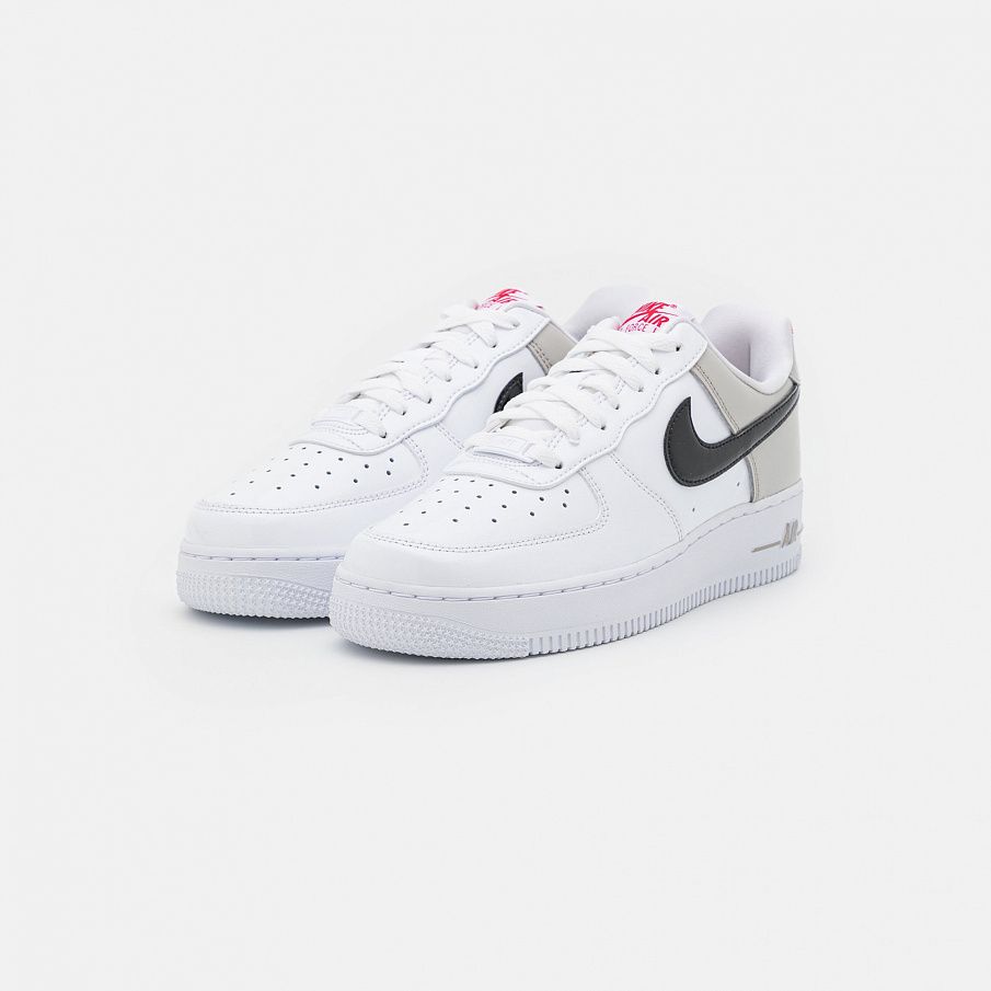 Фото № 2 с приближением к товару «‎Nike Air Force 1 07 »