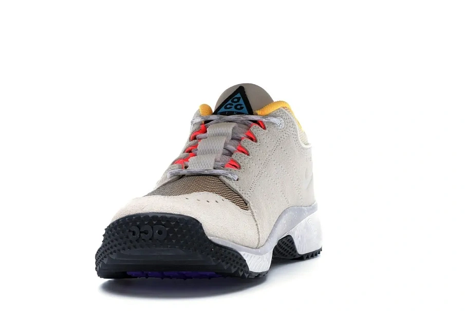 Фото № 3 с приближением к товару «‎Nike ACG Dog Mountain Summit White Black Laser Orange»