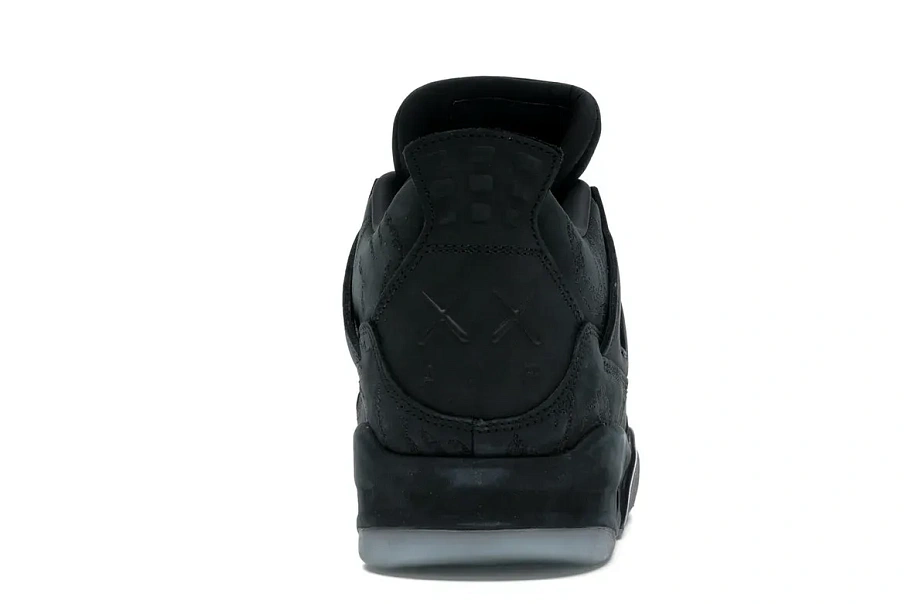 Фото № 4 с приближением к товару «‎Jordan 4 Retro Kaws Black»
