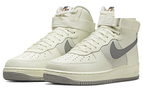 Фото № 3 с приближением к товару «‎Nike Air Force 1 High Vintage "Sail" High Skate Shoes Beige»