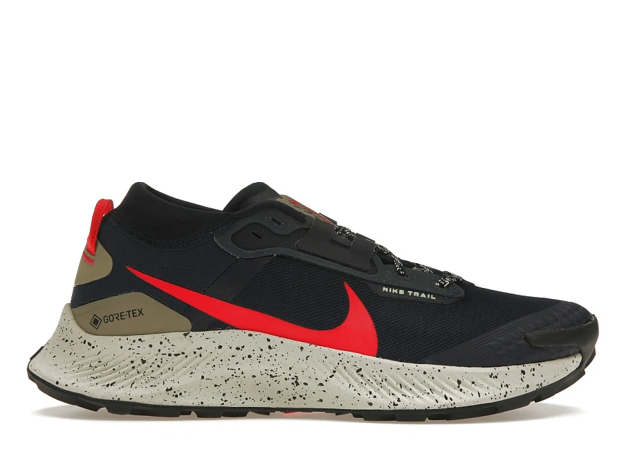 Фото № 1 с приближением к товару «‎Nike Pegasus Trail 3 Gore-Tex Obsidian Siren Red»