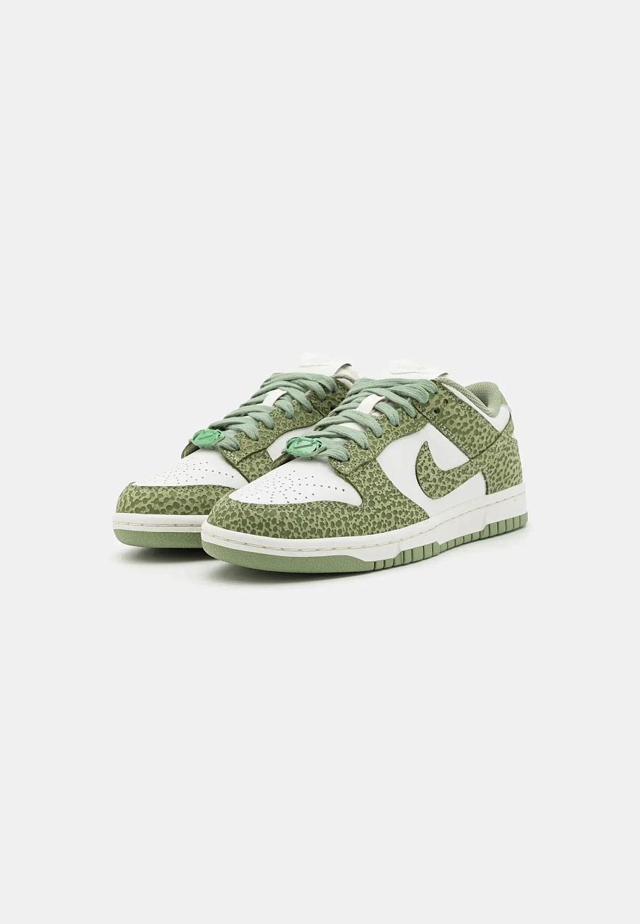 Фото № 4 с приближением к товару «‎DUNK LOW PRM»
