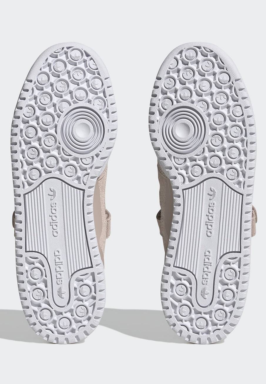 Фото № 5 с приближением к товару «‎Adidas Forum »