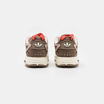 Фото № 3 с приближением к товару «‎Adidas Hyperturf »