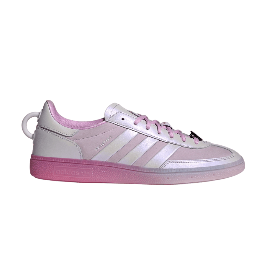 Фото № 1 с приближением к товару «‎Pokémon x adidas Handball Spezial Mewtwo»