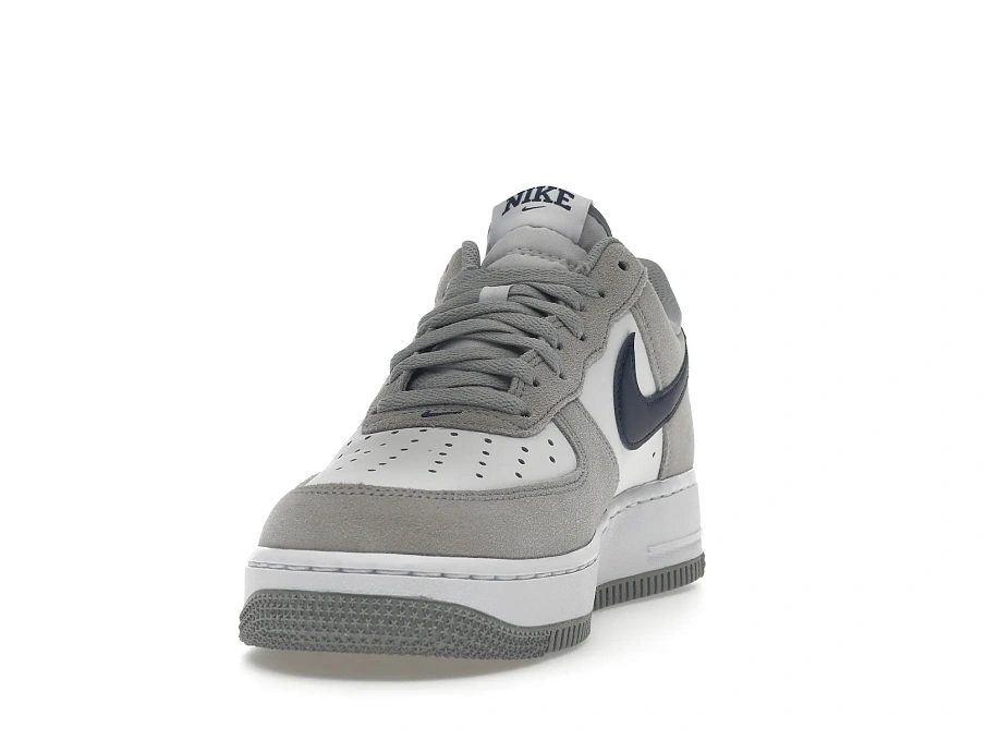 Фото № 4 с приближением к товару «‎Nike Air Force 1 Low 07 Light Smoke Grey Midnight Navy»
