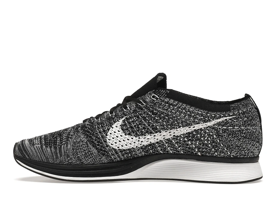 Фото № 5 с приближением к товару «‎Nike Flyknit Racer Oreo 2»