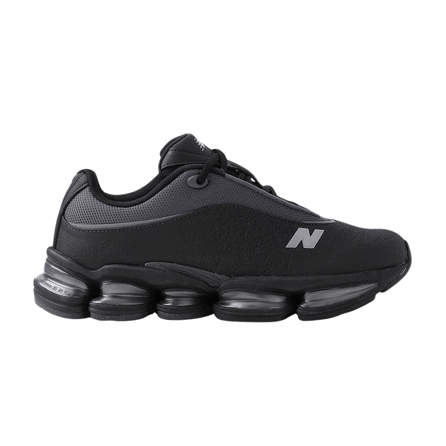 Фото № 1 с приближением к товару «‎New Balance 2000 Black Magnet»