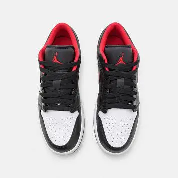 Air Jordan 1  - 4