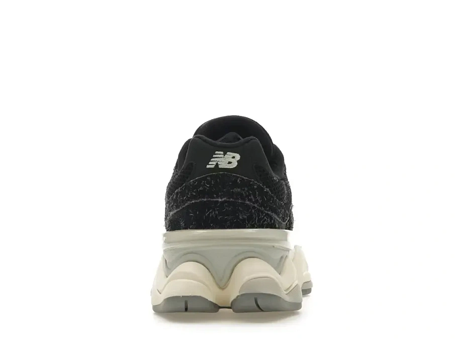 Фото № 4 с приближением к товару «‎New Balance 9060»