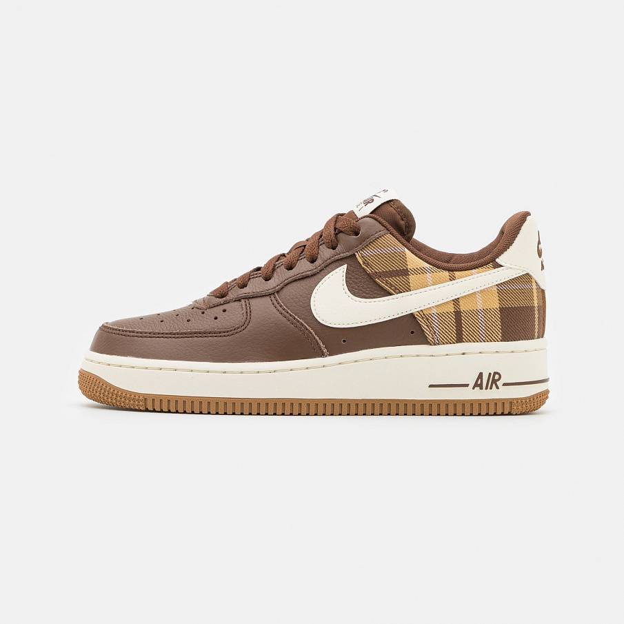Фото № 1 с приближением к товару «‎Nike Air Force 1 »