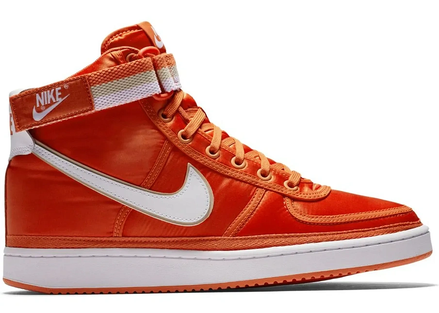 Фото № 1 с приближением к товару «‎Nike Vandal High Supreme Vintage Coral»
